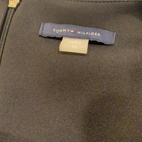 Tommy Hilfiger Shift dress with pocket detail - Picture 3 of 4